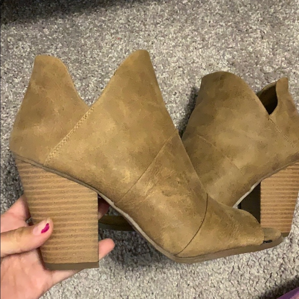 Feegalicious open toe booties